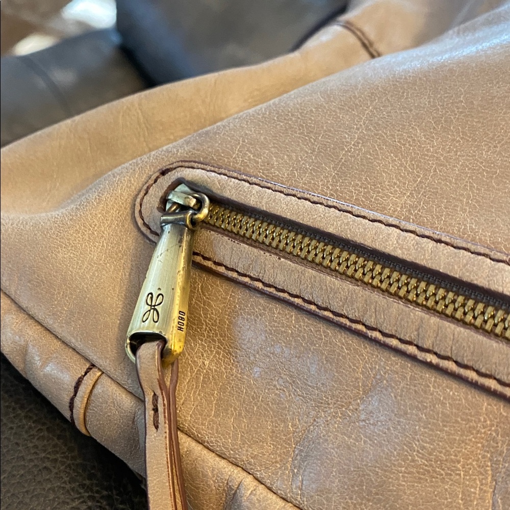 HOBO Merrin taupe Convertible Backpack - Picture 11 of 16